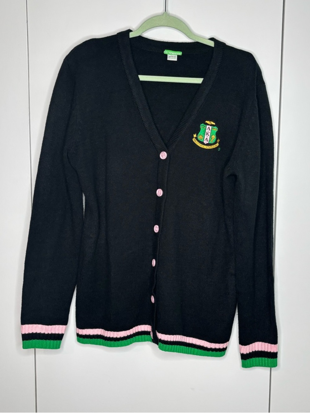 Ivy Storehouse Black Alpha Kappa Alpha V-Neck Cardigan Sweater - Size XL